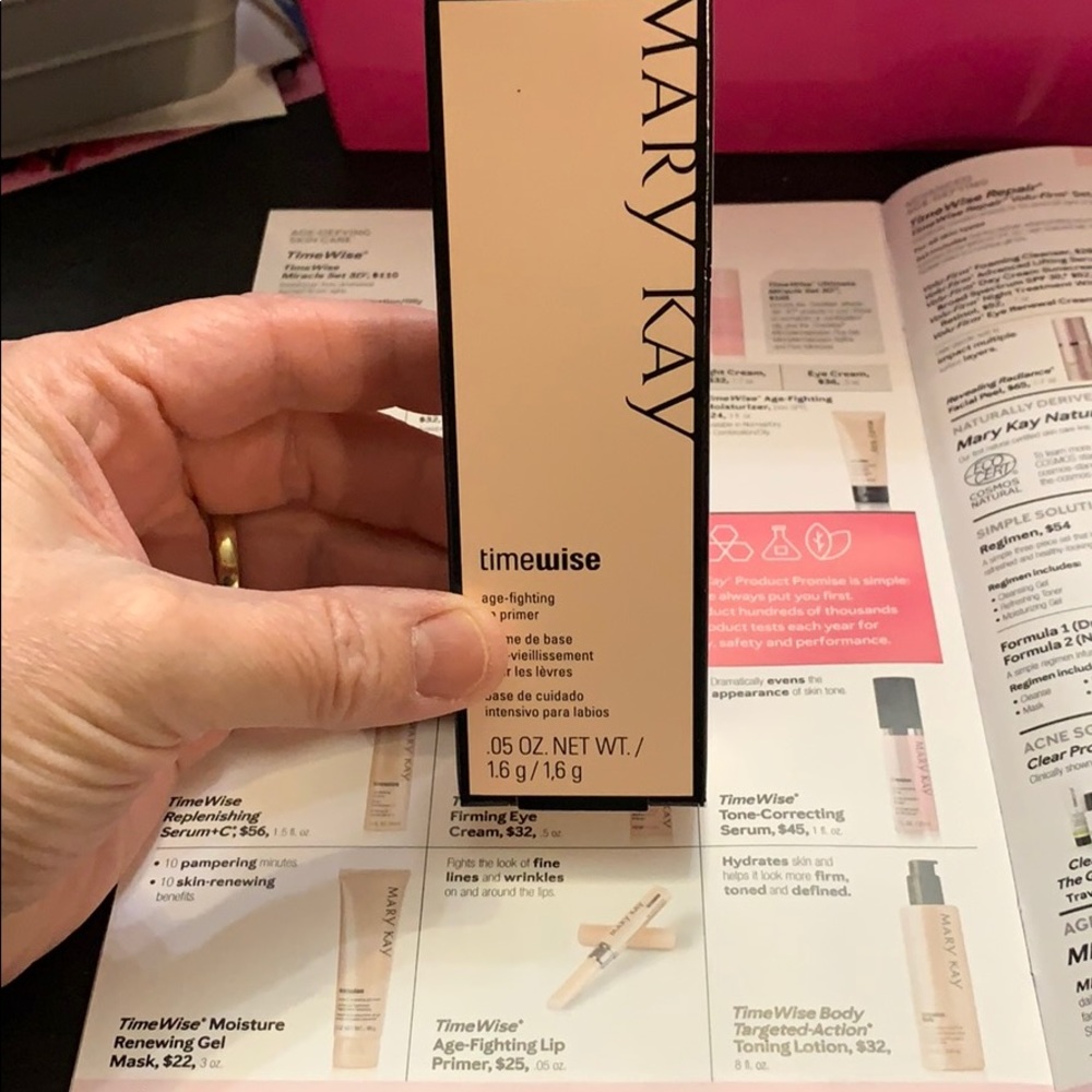 Time Wise Age Fighting Lip Primer